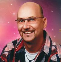 Thorsten - Tierkommunikation - Tarot & Kartenlegen - Spirituelles Heilen & Energiearbeit - Karma & Seelenverbindungen - Seelenreise & Rückführung / frühere Leben